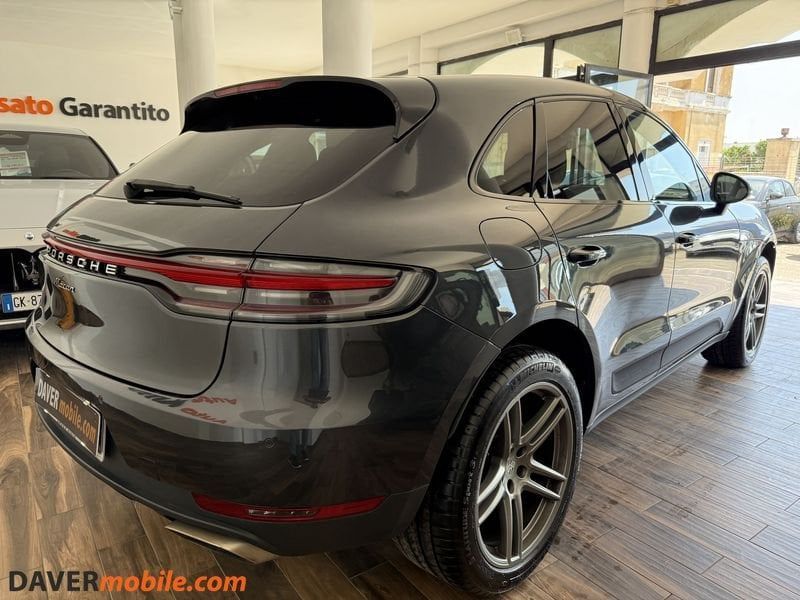 Porsche Macan 2020