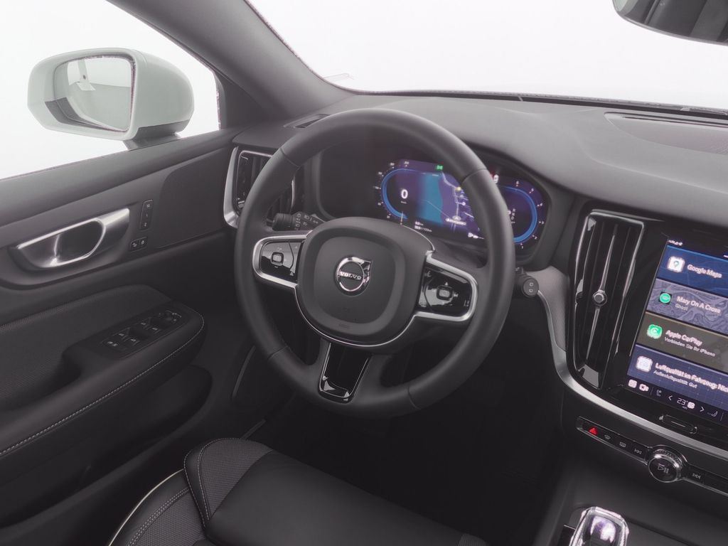 Volvo V60 Cross Country 2023