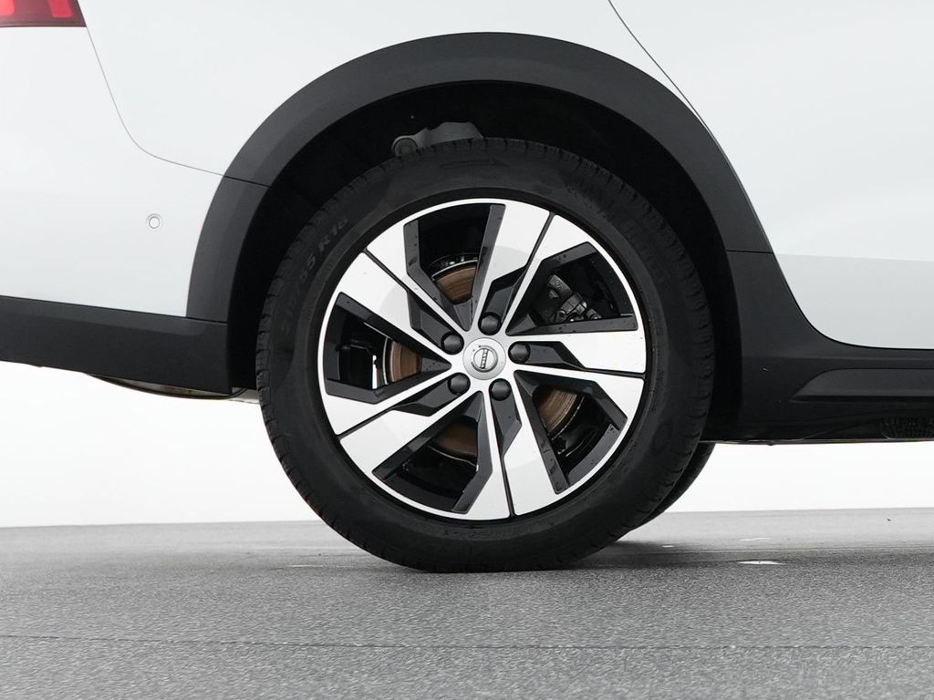 Volvo V60 Cross Country 2023