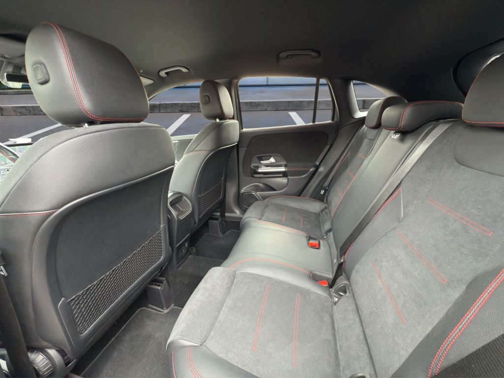 Mercedes-Benz GLA 180 2022