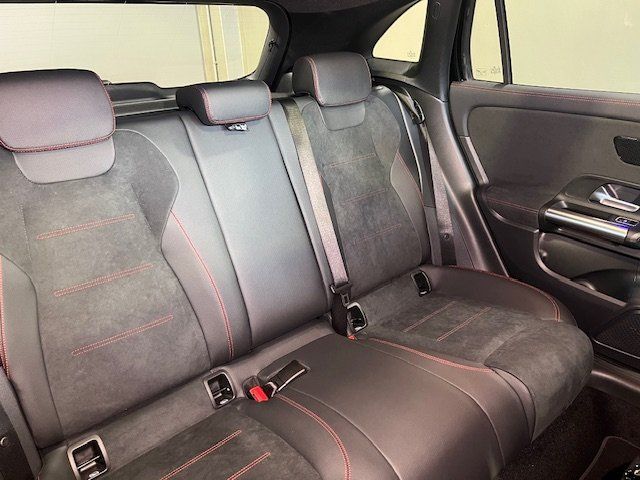 Mercedes-Benz GLA 220 2025
