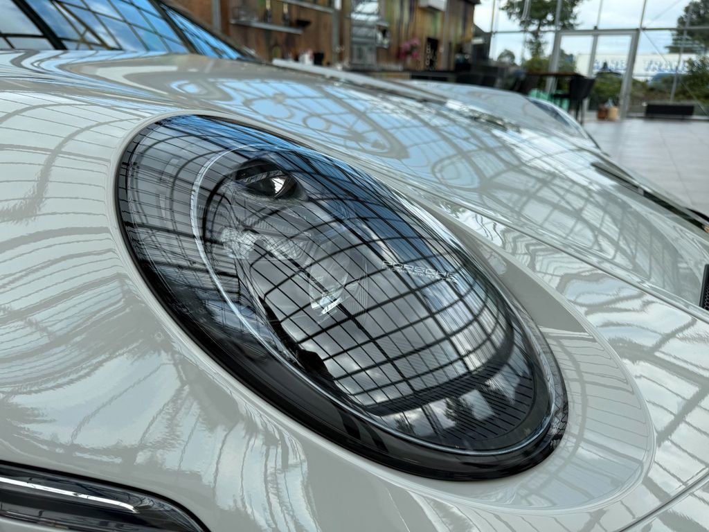 Porsche 992 2023