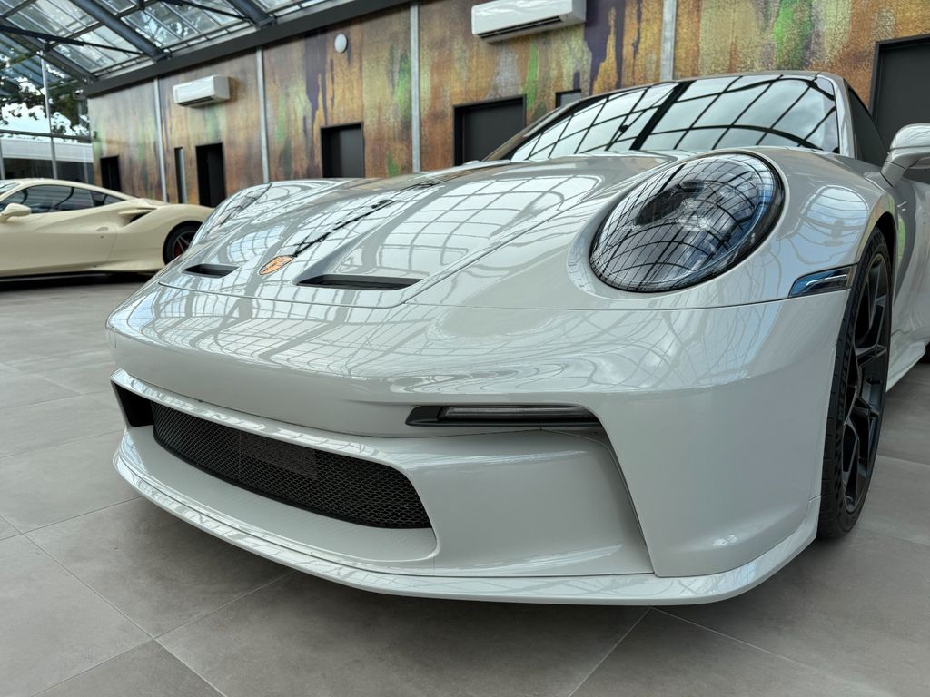 Porsche 992 2023