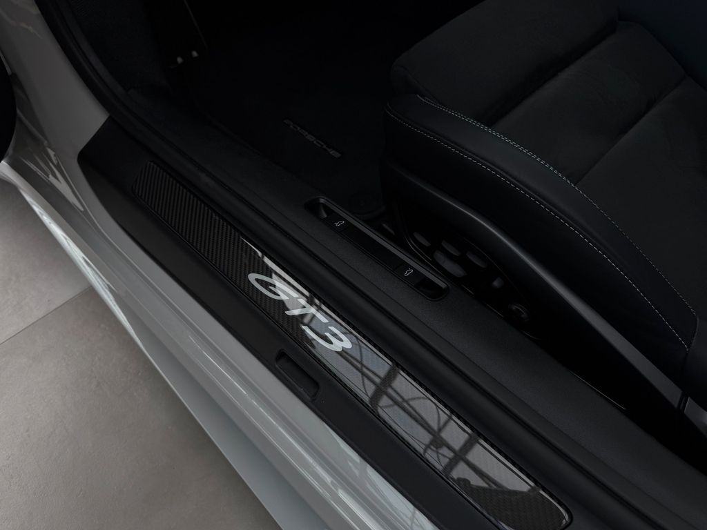 Porsche 992 2023