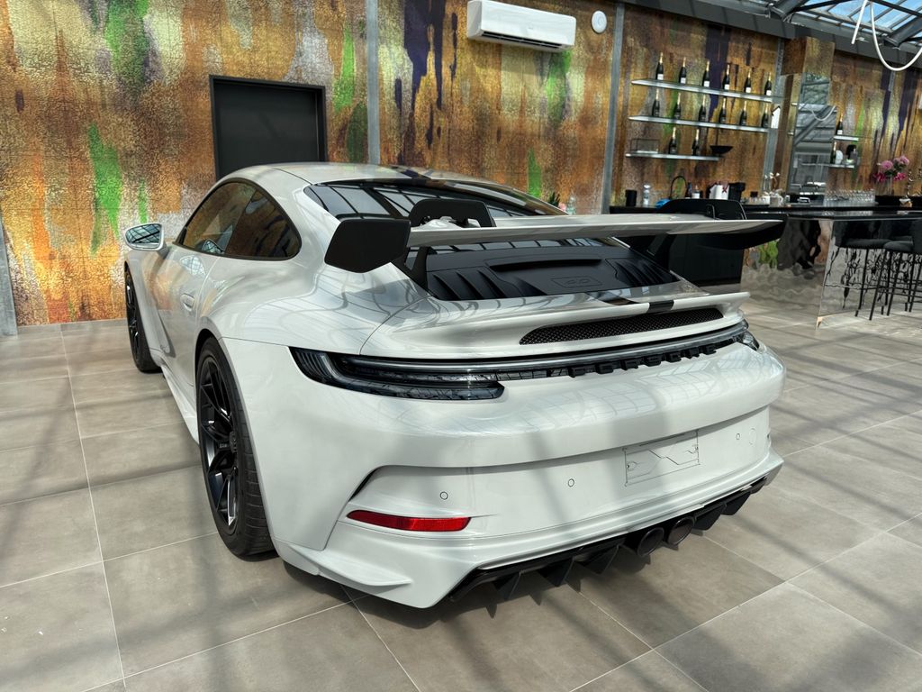 Porsche 992 2023