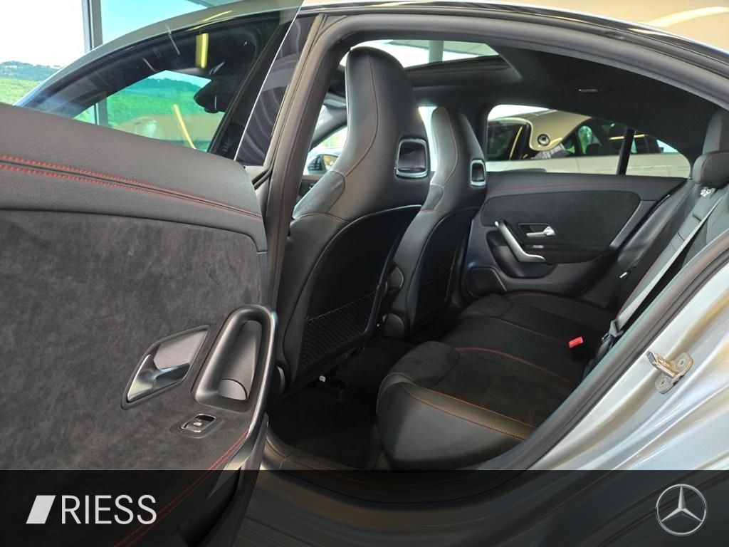 Mercedes-Benz CLA 220 2025