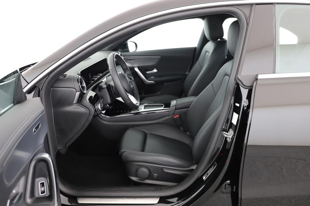 Mercedes-Benz CLA 220 2024