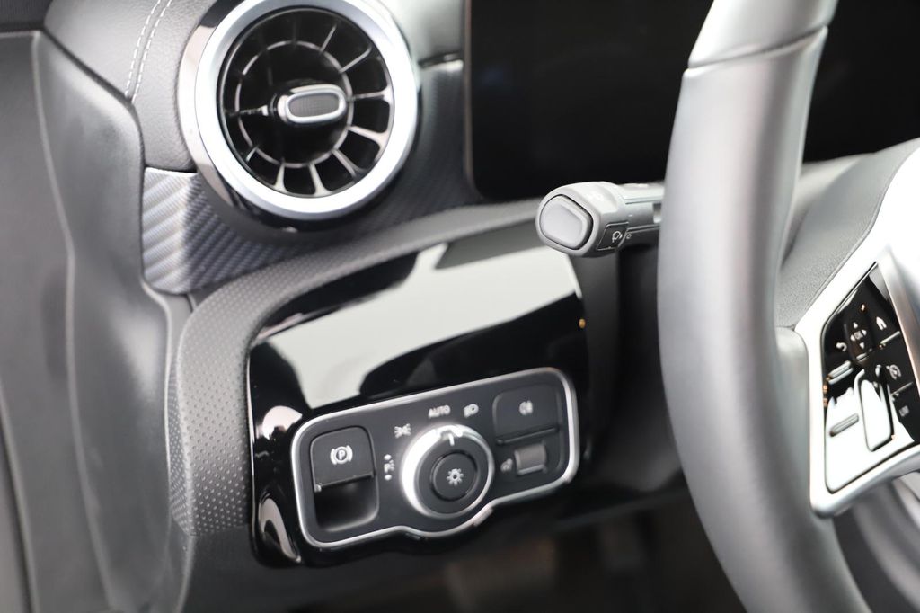 Mercedes-Benz CLA 220 2024