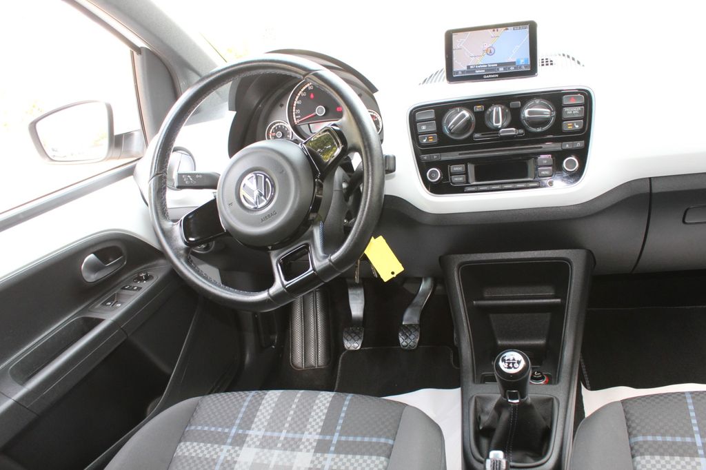 Volkswagen up! 2015
