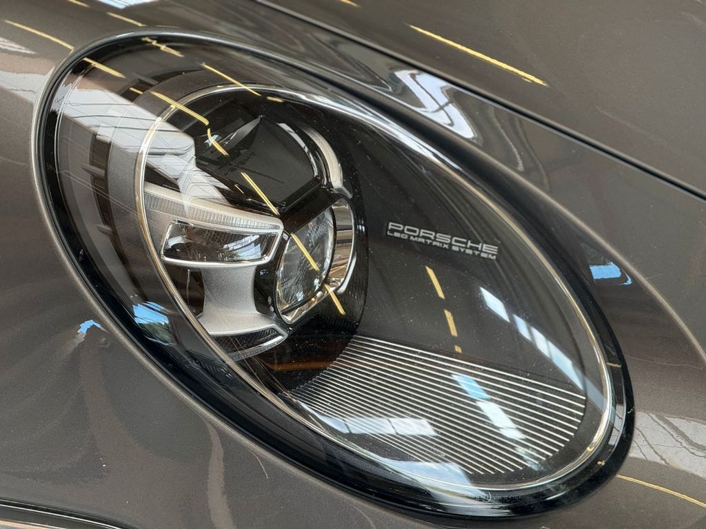 Porsche 992 2021
