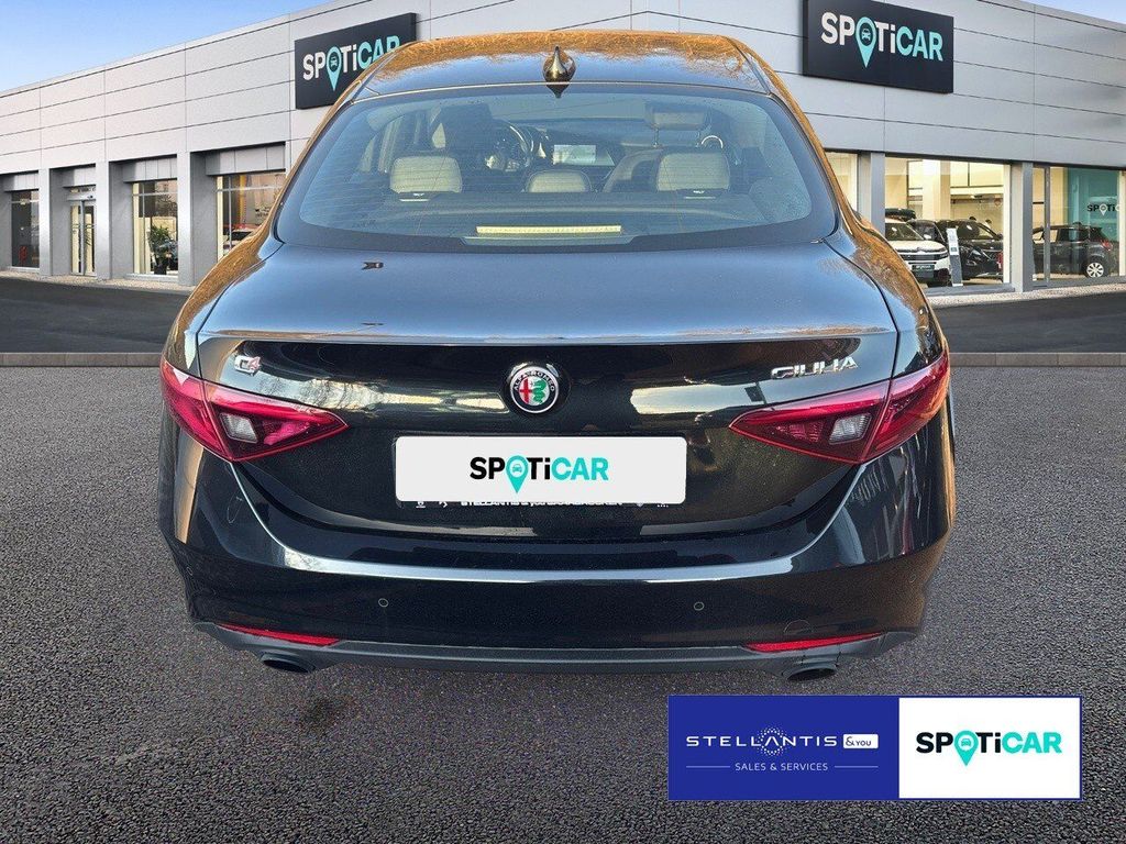 Alfa Romeo Giulia 2022