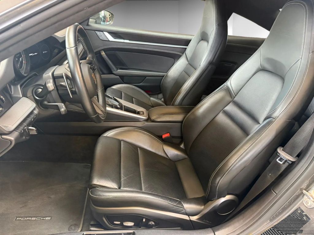 Porsche 992 2021