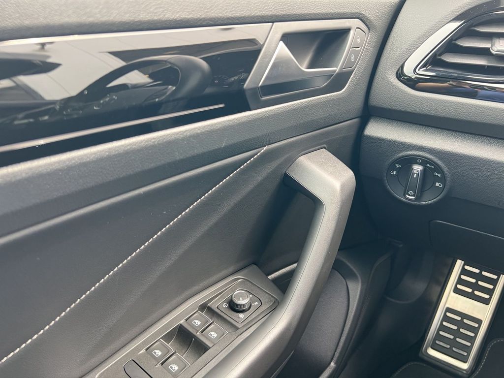 Volkswagen T-Roc 2024