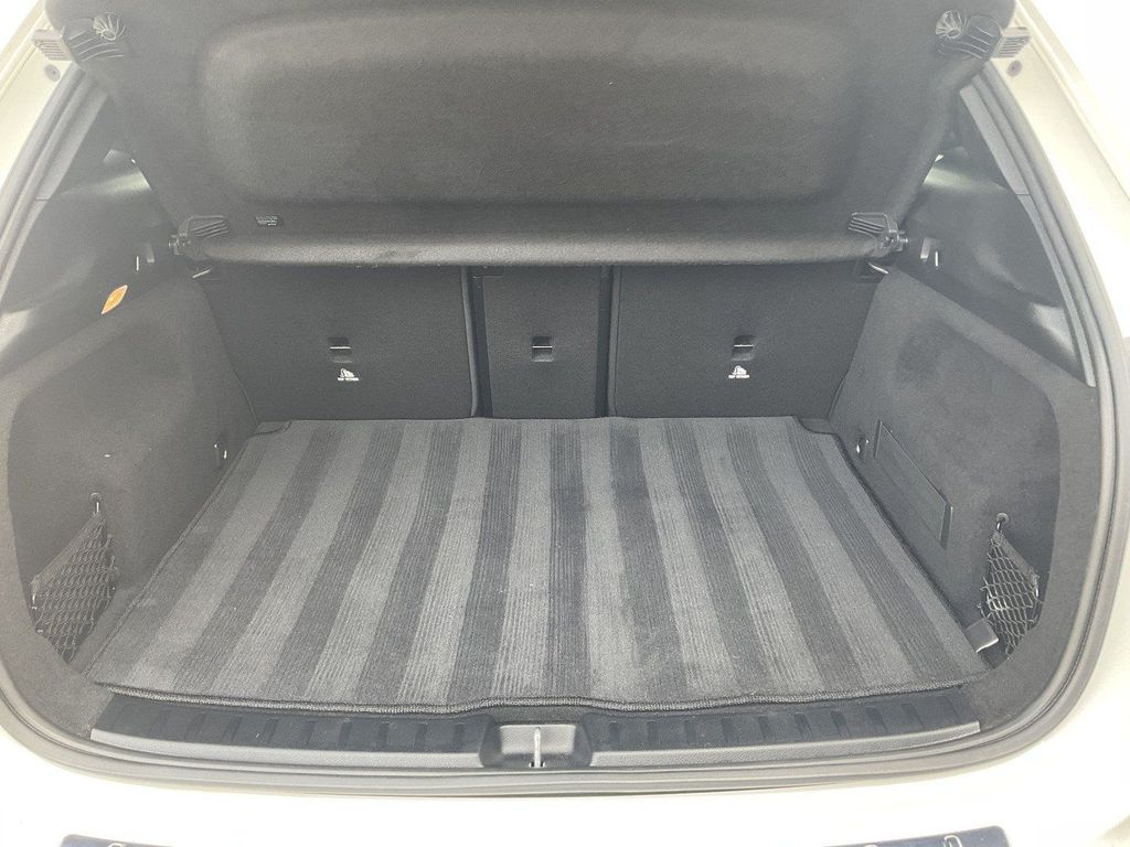 Mercedes-Benz EQA 2021