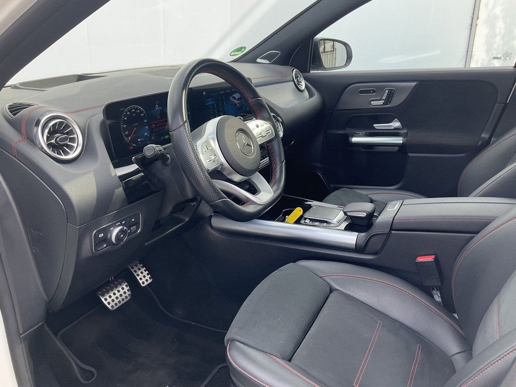 Mercedes-Benz EQA 2021