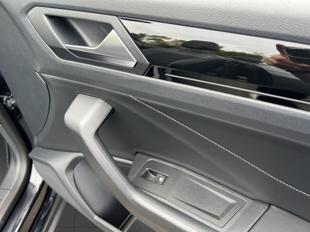 Volkswagen T-Roc 2024