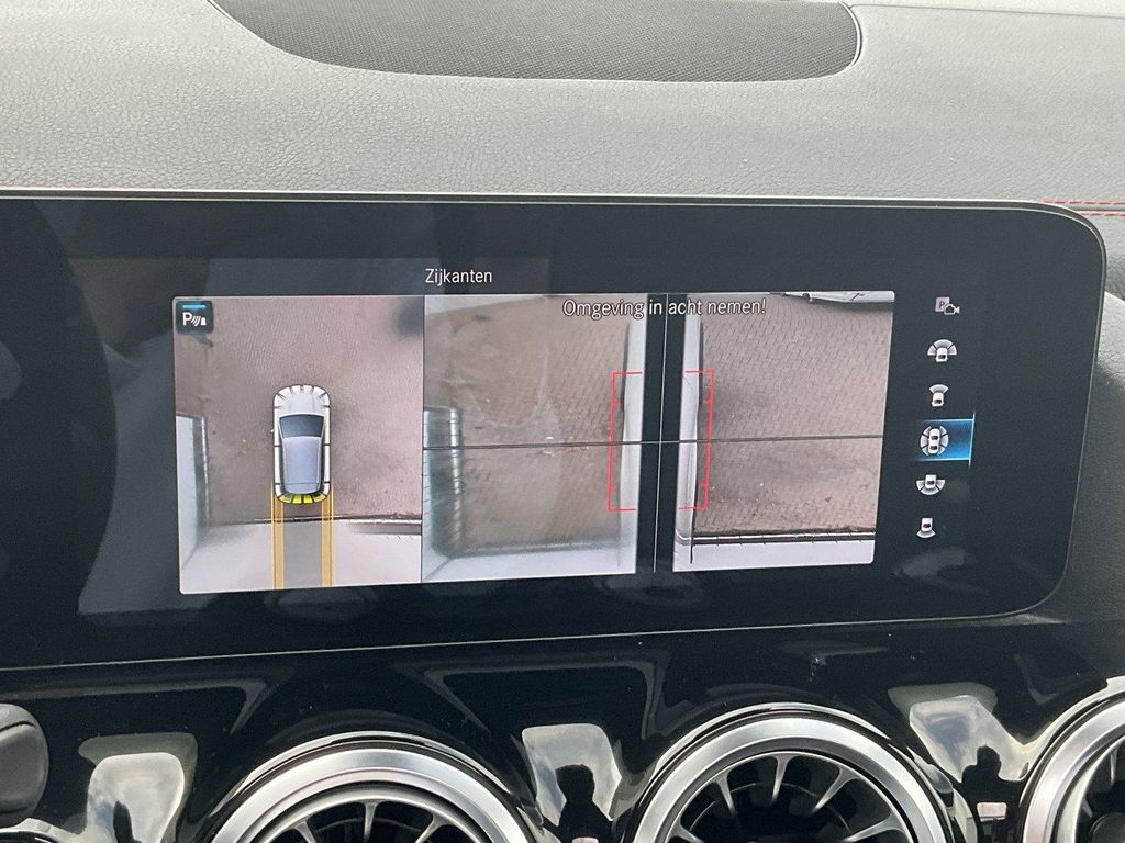 Mercedes-Benz EQA 2021