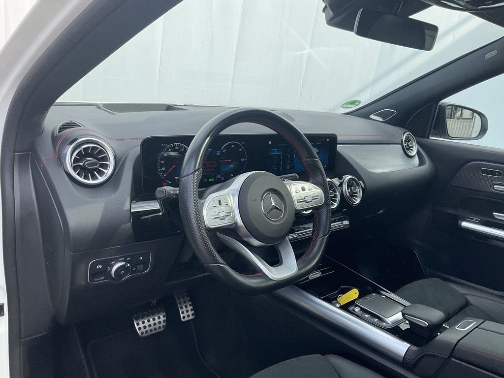 Mercedes-Benz EQA 2021