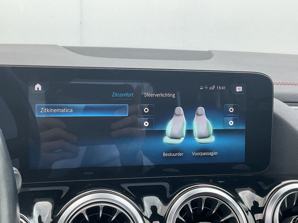 Mercedes-Benz EQA 2021