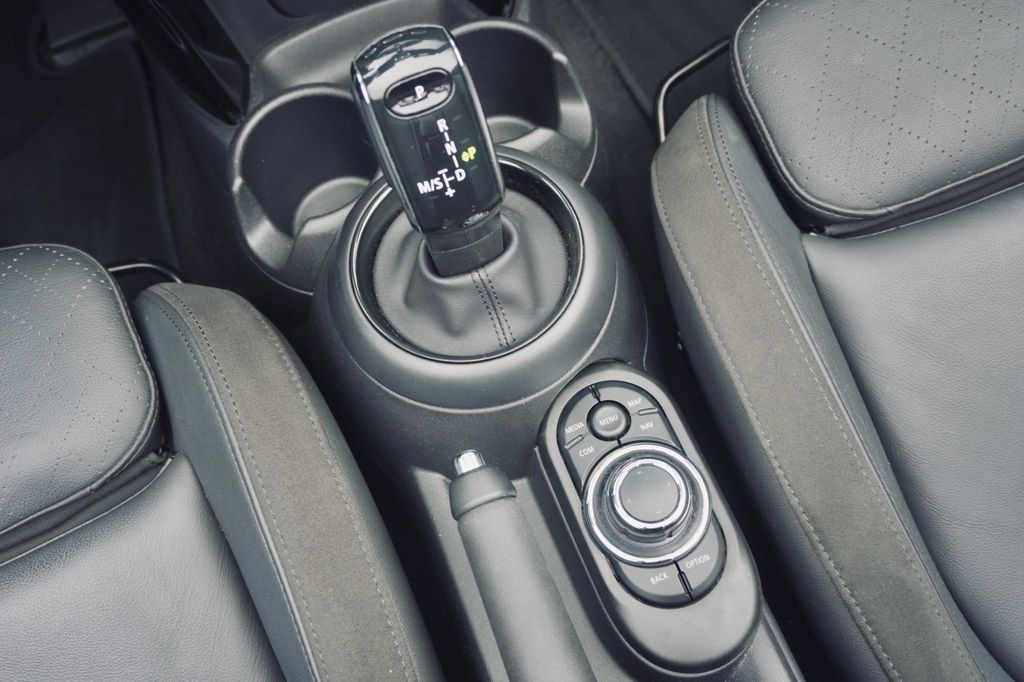 MINI Cooper Cabrio 2022