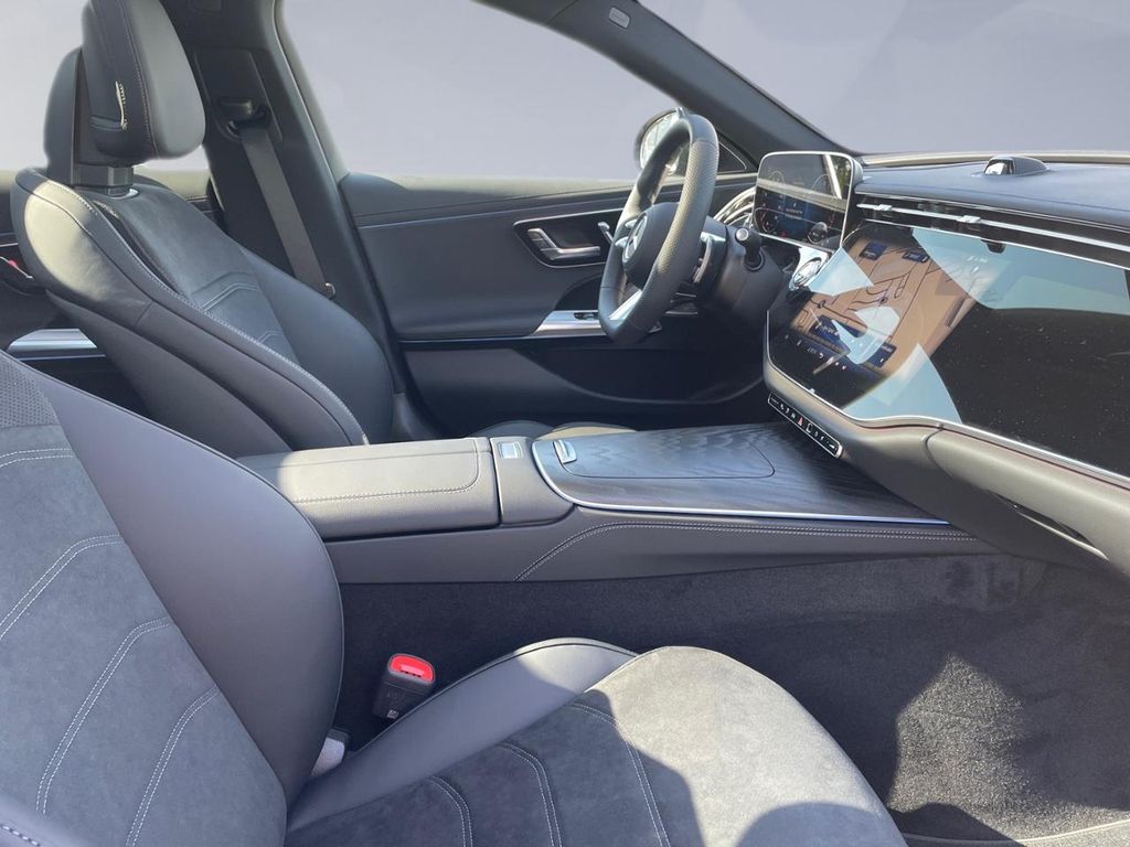 Mercedes-Benz E 300 2025