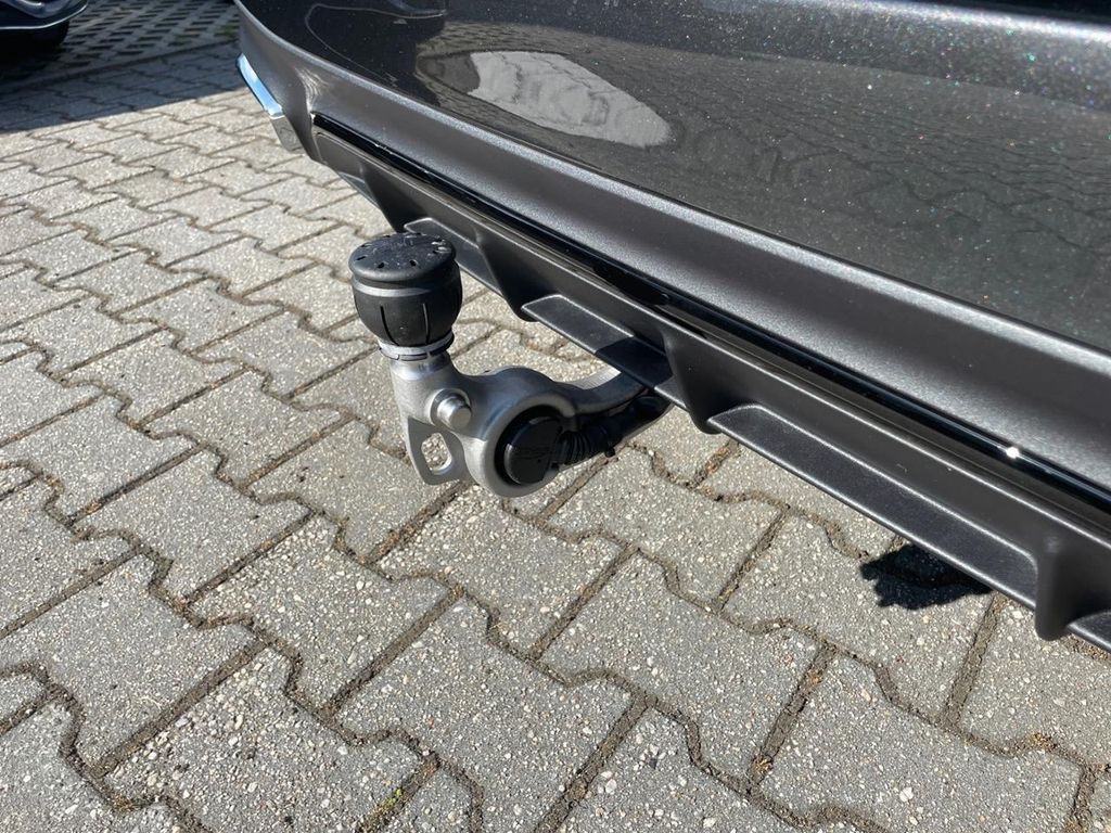 Mercedes-Benz E 300 2025