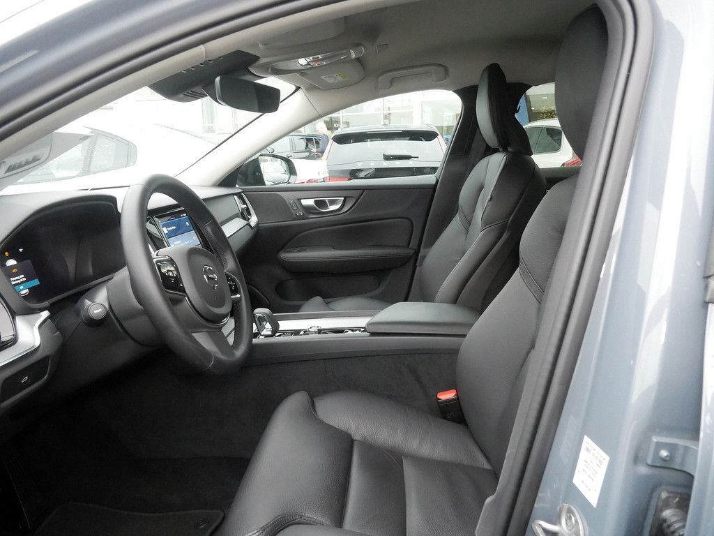 Volvo V60 2024
