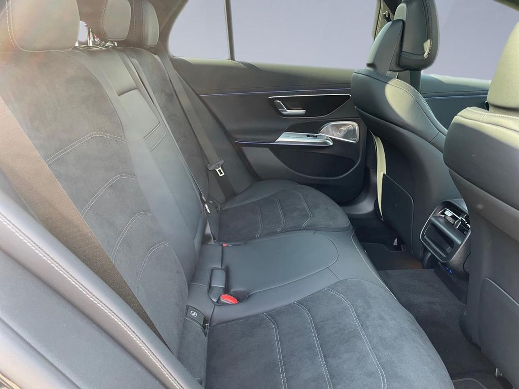 Mercedes-Benz E 300 2025