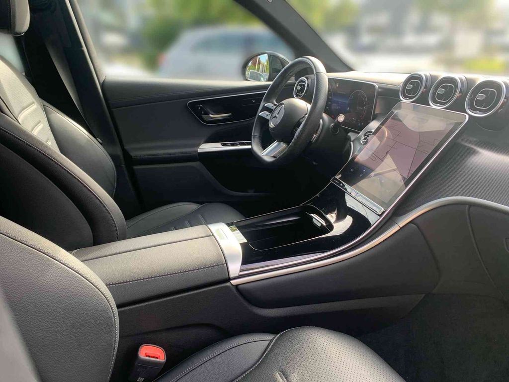 Mercedes-Benz GLC 300 2024