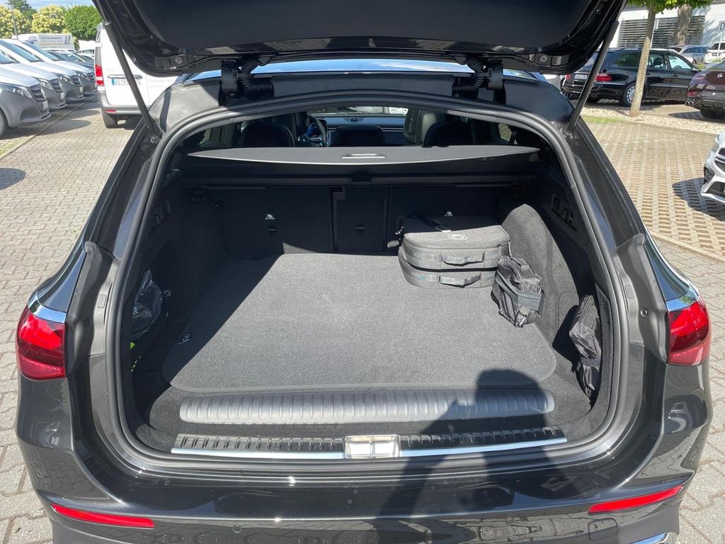 Mercedes-Benz E 300 2025