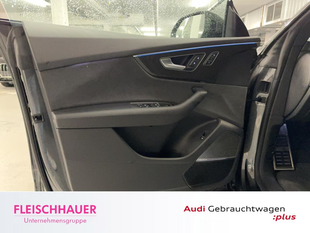 Audi SQ8 2023