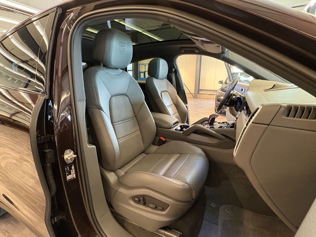 Porsche Cayenne 2022