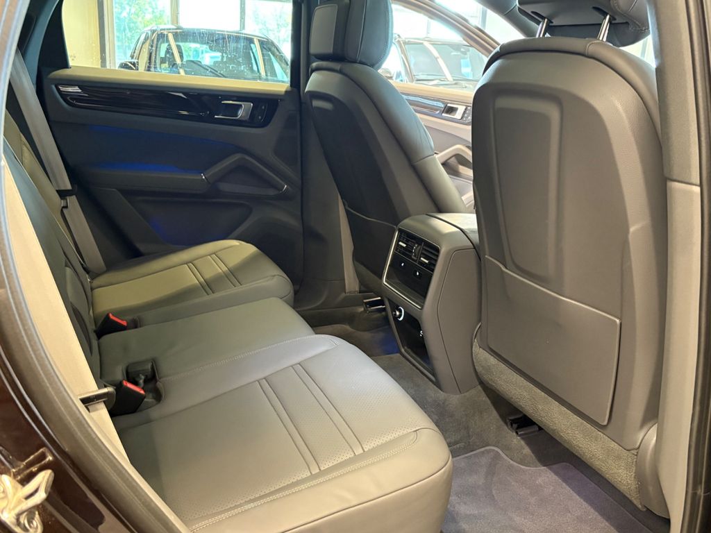 Porsche Cayenne 2022