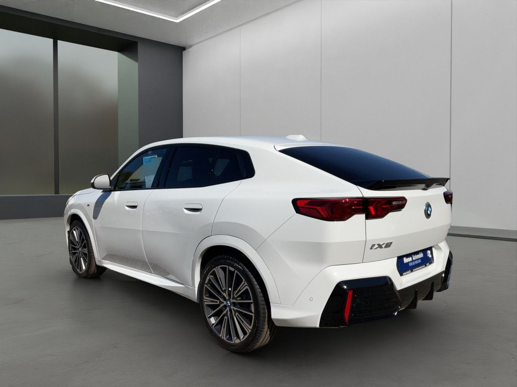 BMW iX2
