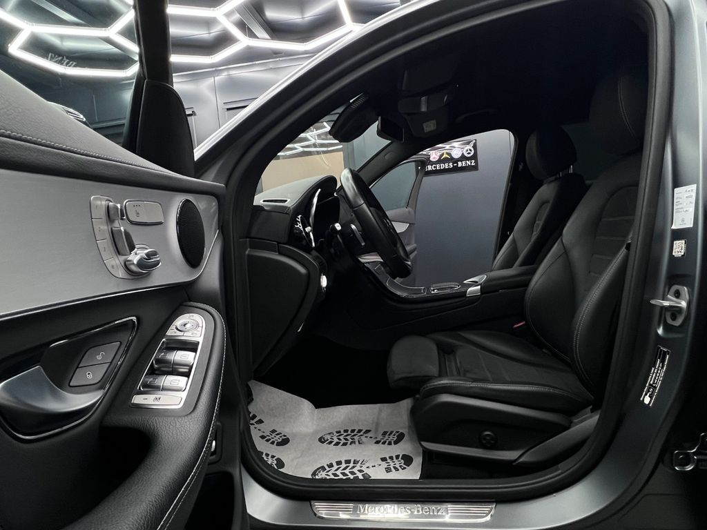 Mercedes-Benz GLC 300 2022