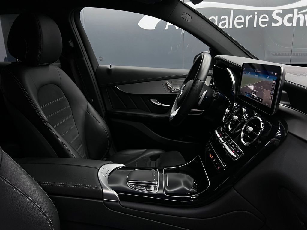 Mercedes-Benz GLC 300 2022