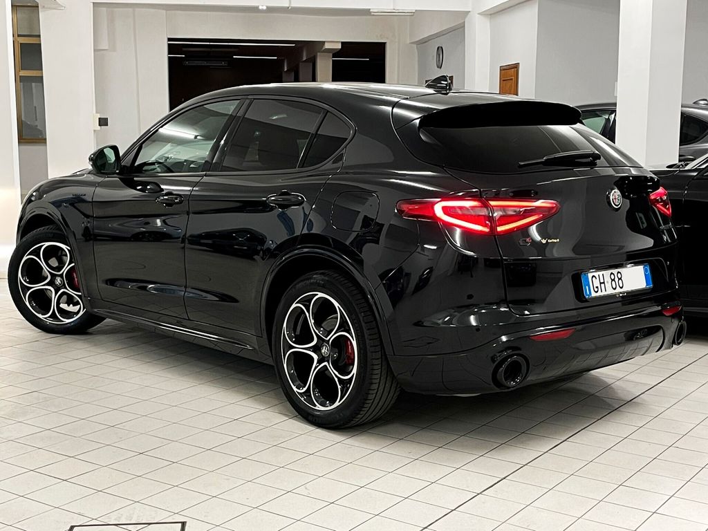 Alfa Romeo Stelvio 2021