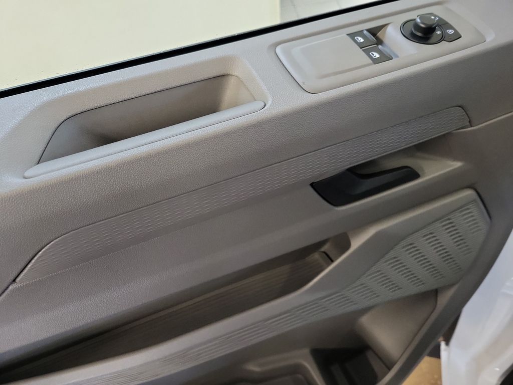 Volkswagen T7 Transporter 2025