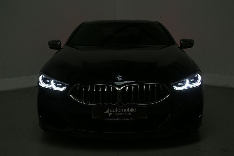 BMW M850 2022