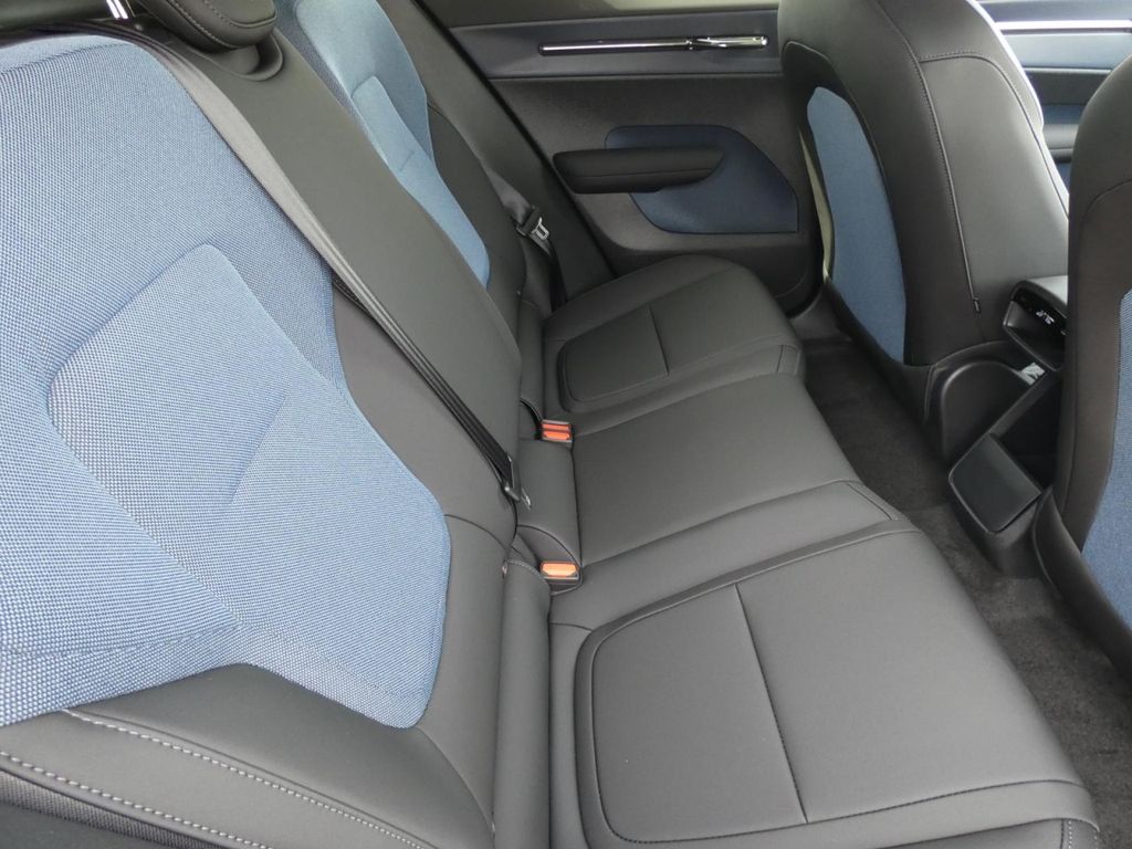 Volvo EX30 2025