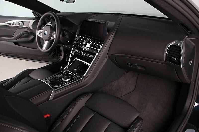 BMW M850 2022
