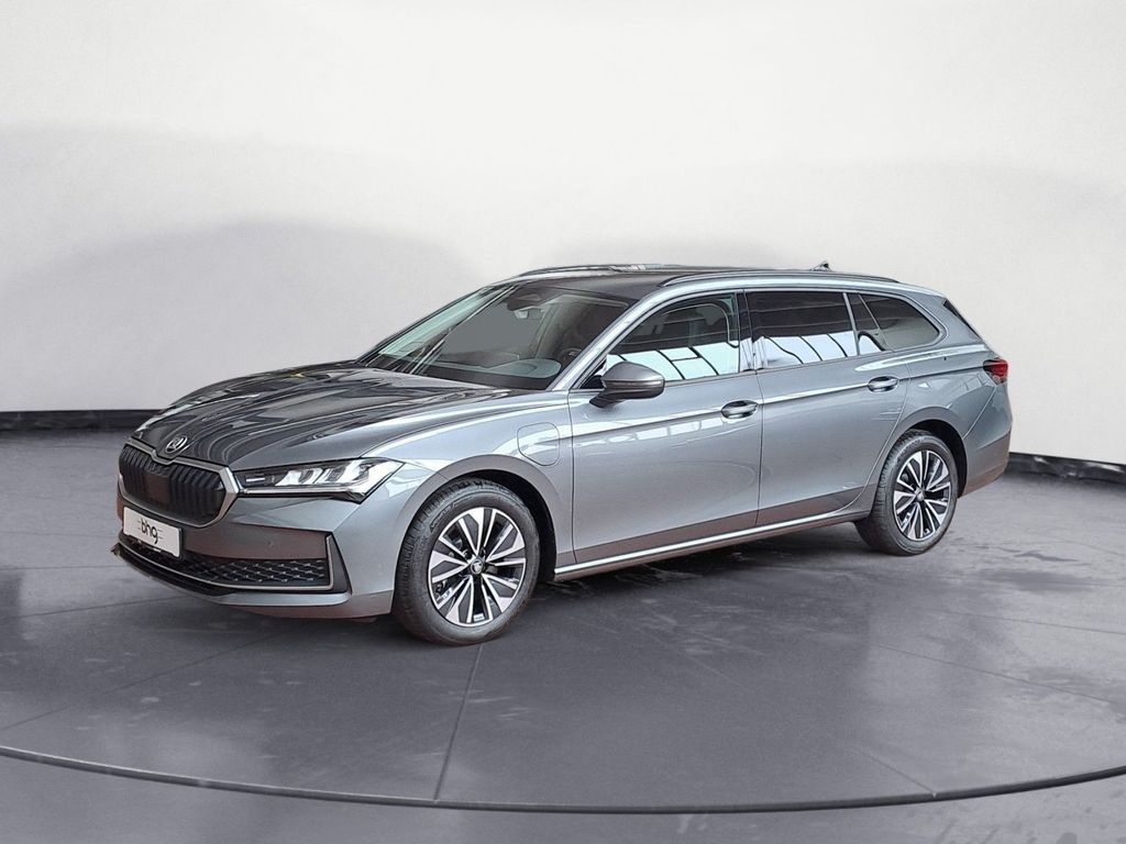 Skoda Superb 2025