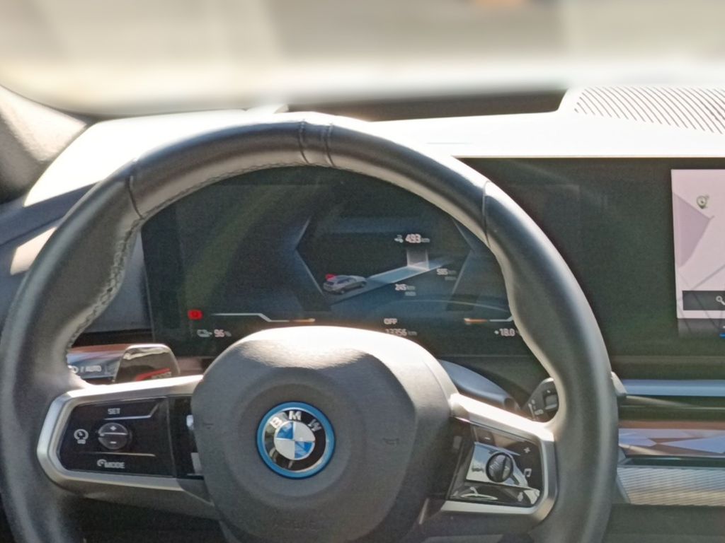 BMW i5 2024