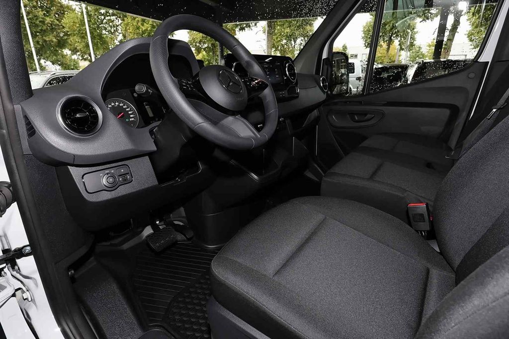 Mercedes-Benz Sprinter 2025