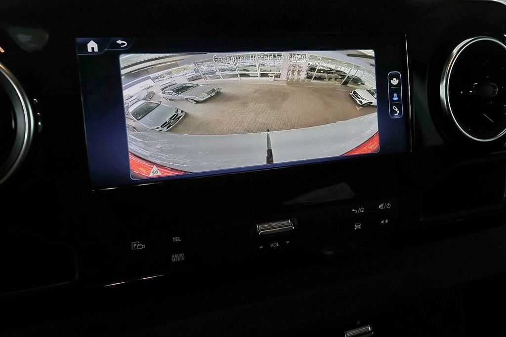 Mercedes-Benz Sprinter 2025