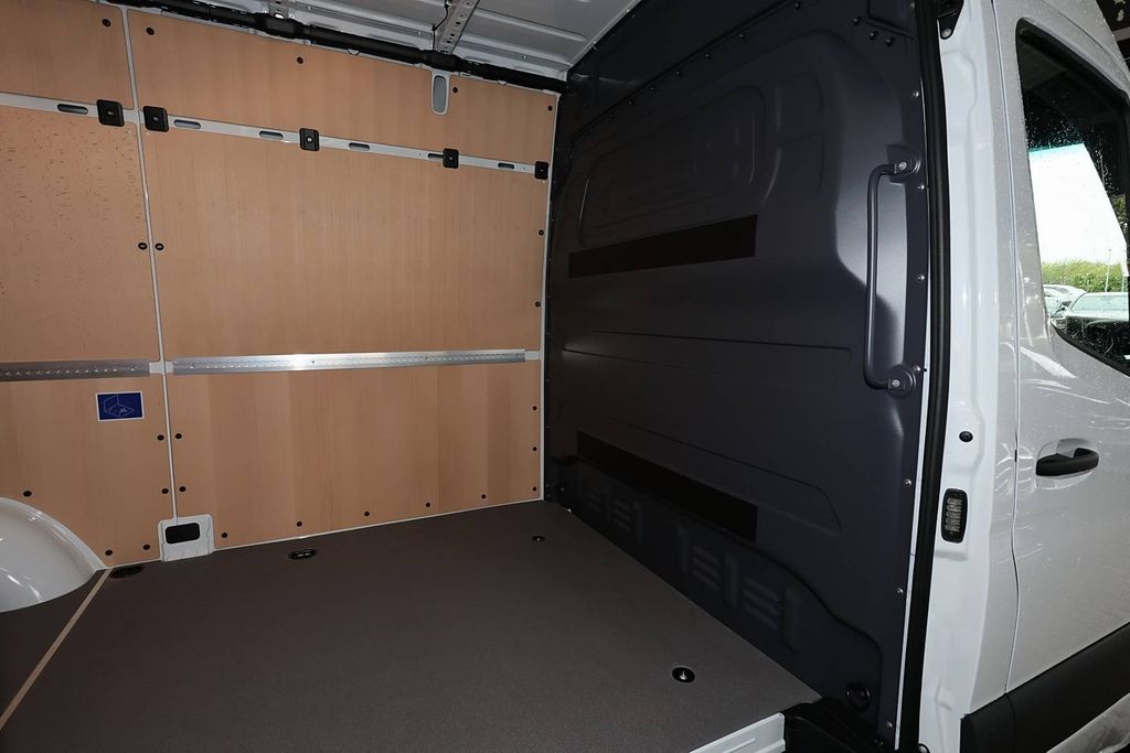 Mercedes-Benz Sprinter 2025