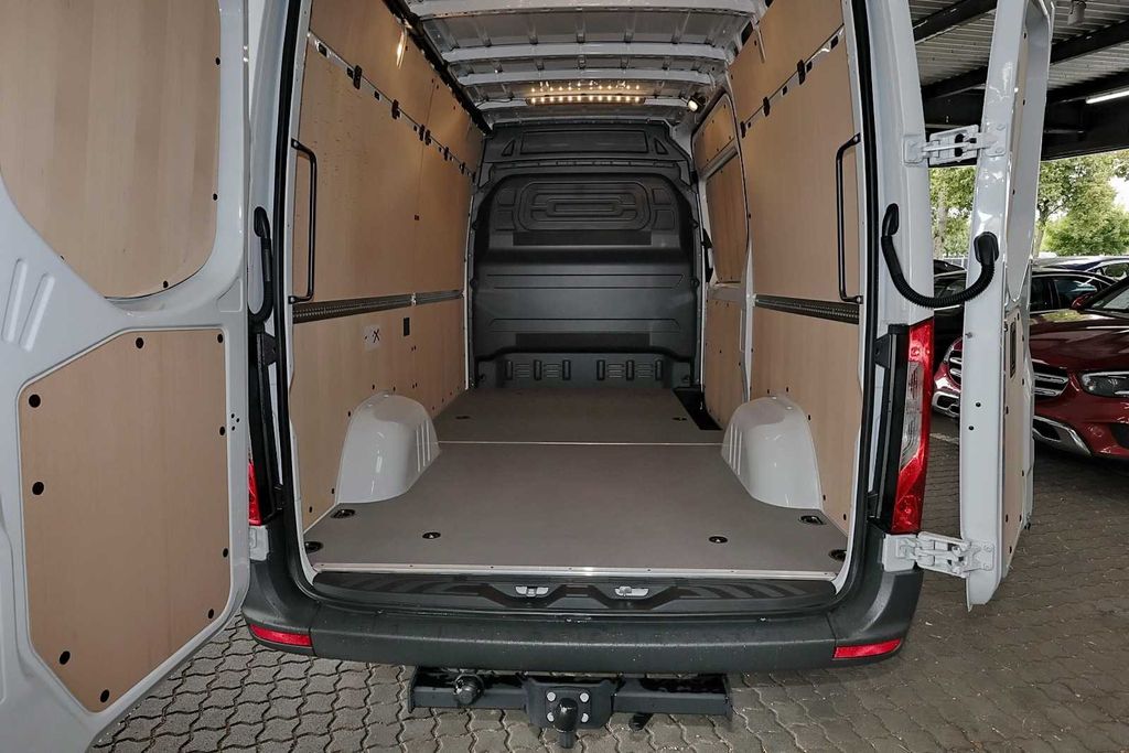 Mercedes-Benz Sprinter 2025