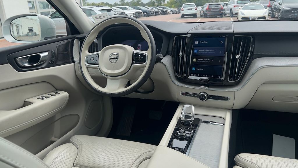 Volvo XC60 2022