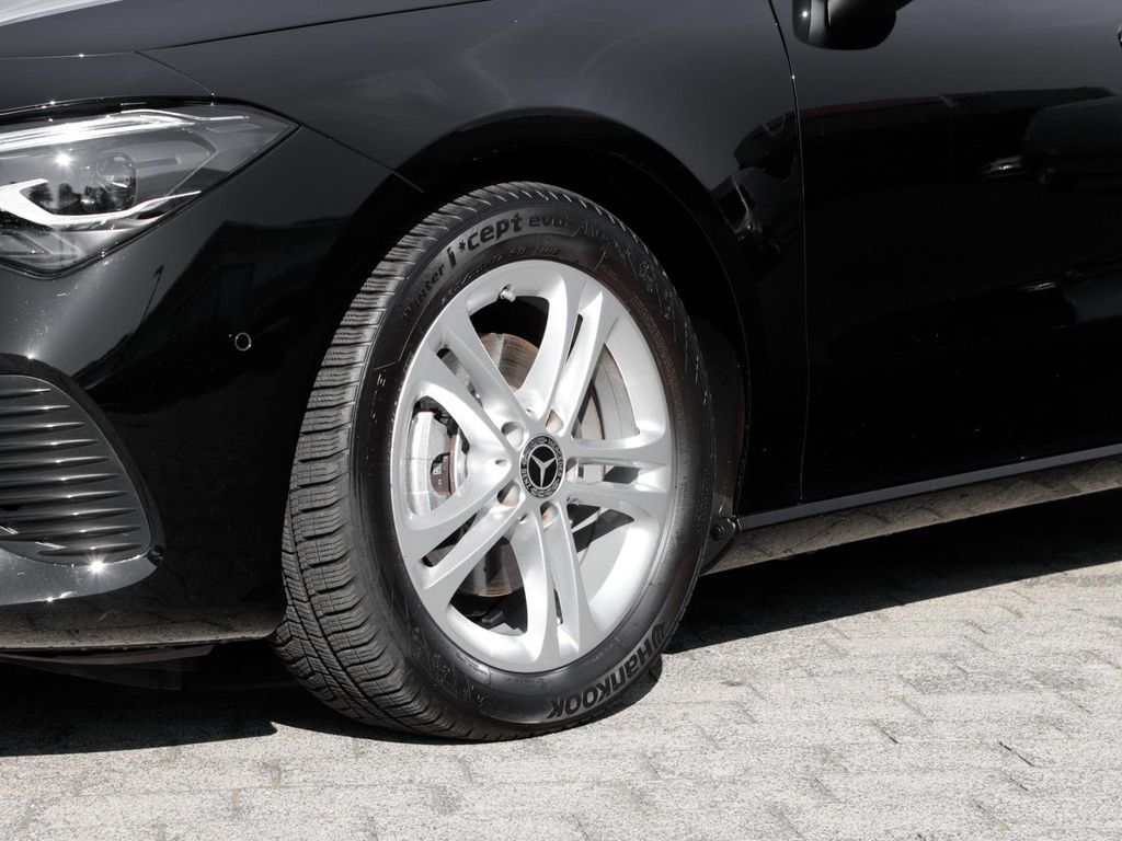Mercedes-Benz CLA 180 2024