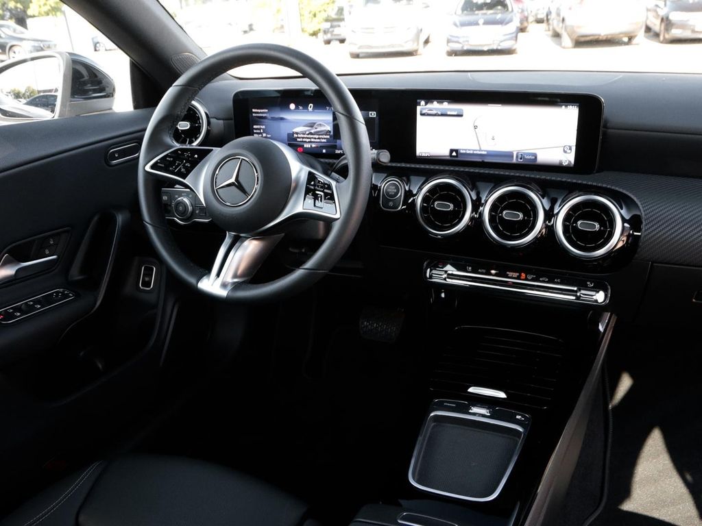 Mercedes-Benz CLA 180 2024